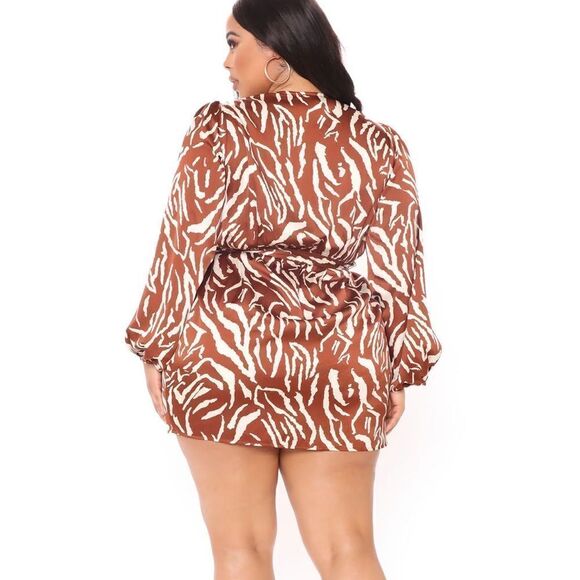 NWT Fashion Nova Dress - Brown  - Size 1X - Picture 3 of 6